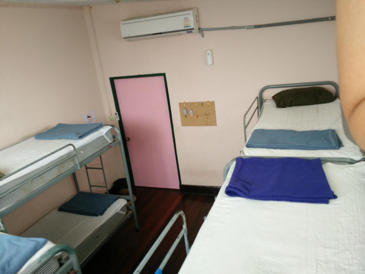 צ'יאנג מאי Spicythai Backpackers חדר תמונה